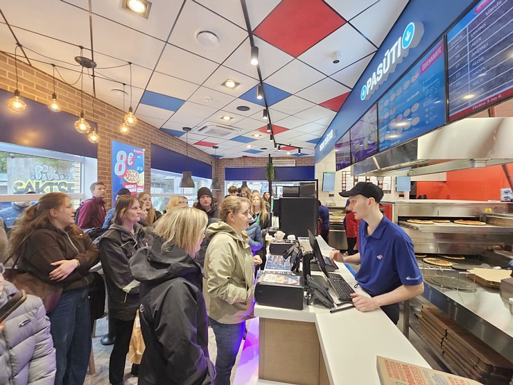 Rīgas «K. K. fon Stricka villas» tuvumā atver jaunu «Dominos Pizza» picēriju 372360