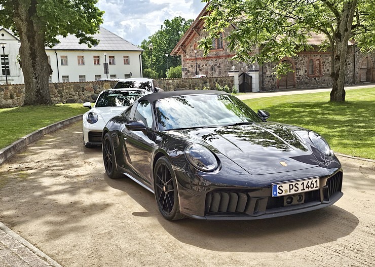 Piedalamies «Porsche Latvija» klientu dienās, lai paceļotu ar dažādiem Porsche 911 un 718 spēkratiem Piedalamies «Porsche Latvija» klientu dienās, lai paceļotu ar dažādiem Porsche 911 un 718 spēkratiem 372522