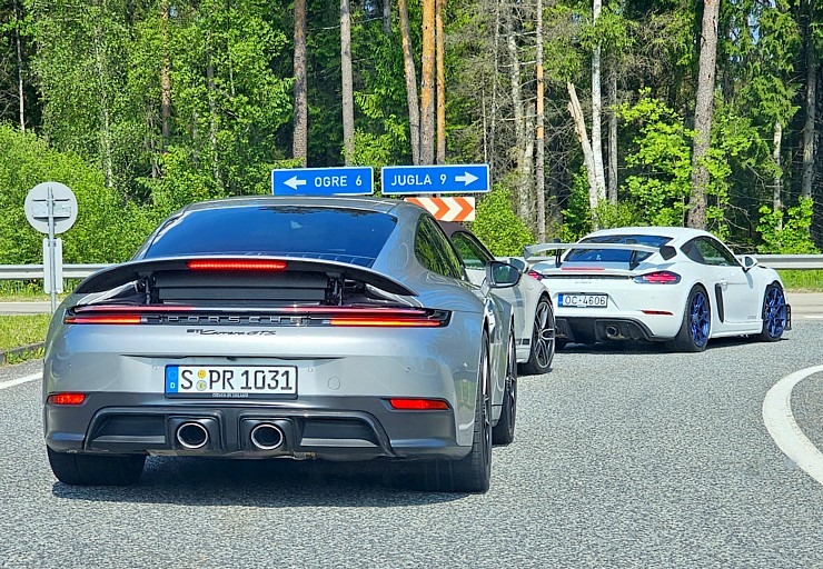 Piedalamies «Porsche Latvija» klientu dienās, lai paceļotu ar dažādiem Porsche 911 un 718 spēkratiem Piedalamies «Porsche Latvija» klientu dienās, lai paceļotu ar dažādiem Porsche 911 un 718 spēkratiem 372531
