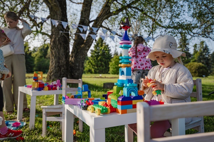 Prieki lieliem un maziem: Ar vērienu svin Salaspils novada svētkus 372575