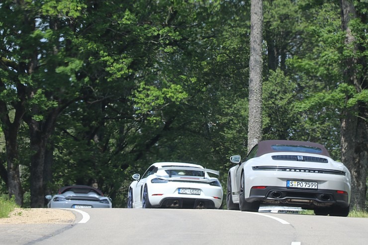 Apceļojam Latviju ar sešiem dažādiem Porsche 911 un 718 spēkratiem 372630