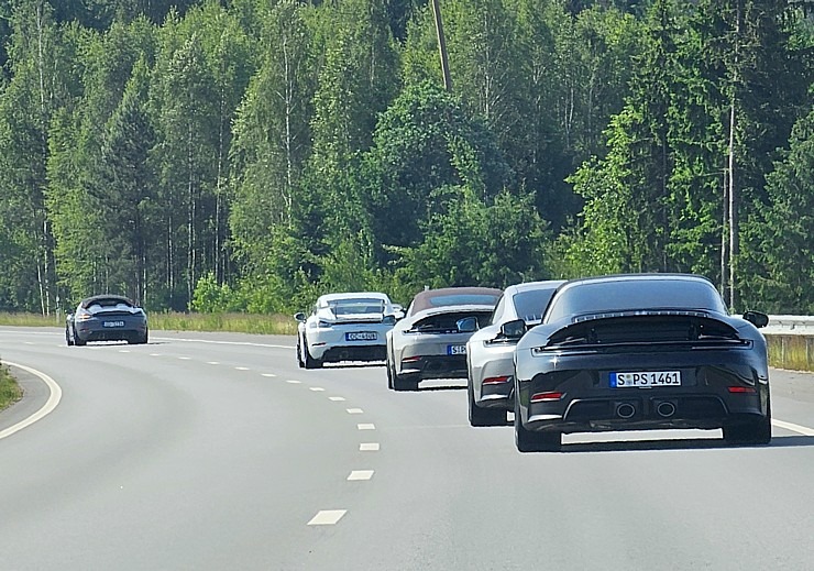 Apceļojam Latviju ar sešiem dažādiem Porsche 911 un 718 spēkratiem 372597