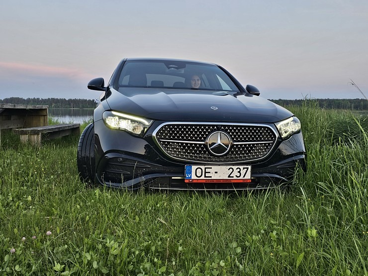Sadarbībā ar auto nomu «Sixt Latvija» un «Mercedes-Benz E 200 Sedan» ceļojam par 115 eiro dienā 372686