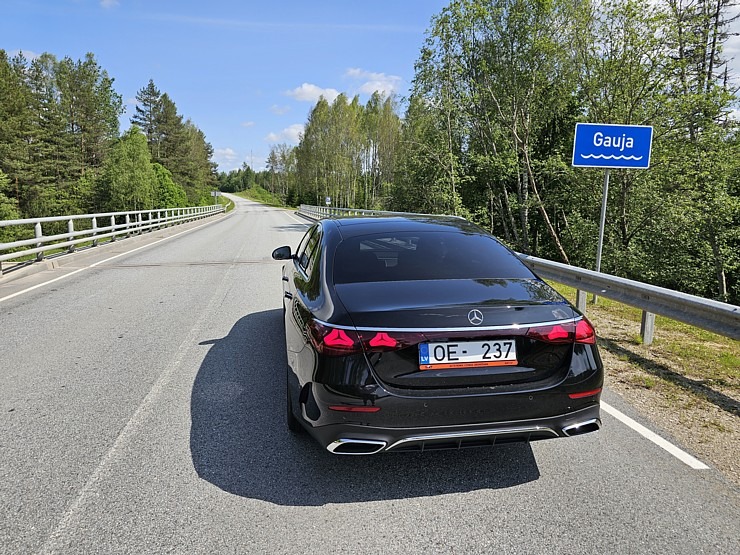Sadarbībā ar auto nomu «SIXT Latvija» un «Mercedes-Benz E 200 Sedan» apceļojam Latgali 372742