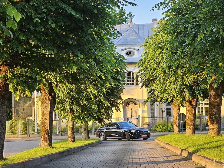 Sadarbībā ar auto nomu «SIXT Latvija» un «Mercedes-Benz E 200 Sedan» apceļojam Latviju 372894