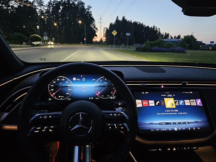 Sadarbībā ar auto nomu «SIXT Latvija» un «Mercedes-Benz E 200 Sedan» apceļojam Latviju 372905