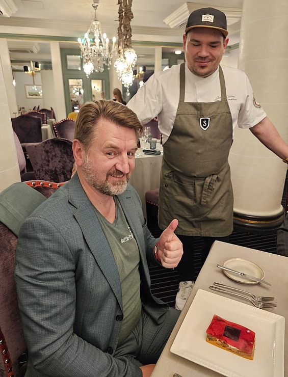 Vecrīgas Michelin saraksta viesnīcas «Grand Palace Hotel» restorāns «Seasons» piedāvā jaunu un izsmalcinātu ēdienkarti Vecrīgas Michelin saraksta viesnīcas «Grand Palace Hotel» restorāns «Seasons» piedāvā jaunu un izsmalcinātu ēdienkarti 373081