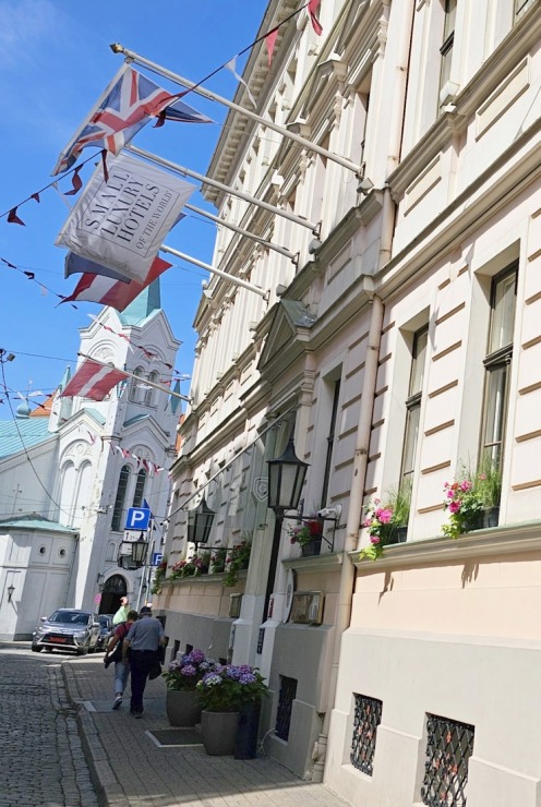 Vecrīgas Michelin saraksta viesnīcas «Grand Palace Hotel» restorāns «Seasons» piedāvā jaunu un izsmalcinātu ēdienkarti Vecrīgas Michelin saraksta viesnīcas «Grand Palace Hotel» restorāns «Seasons» piedāvā jaunu un izsmalcinātu ēdienkarti 373110