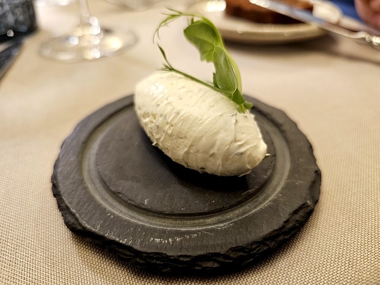 Vecrīgas Michelin saraksta viesnīcas «Grand Palace Hotel» restorāns «Seasons» piedāvā jaunu un izsmalcinātu ēdienkarti Vecrīgas Michelin saraksta viesnīcas «Grand Palace Hotel» restorāns «Seasons» piedāvā jaunu un izsmalcinātu ēdienkarti 373068
