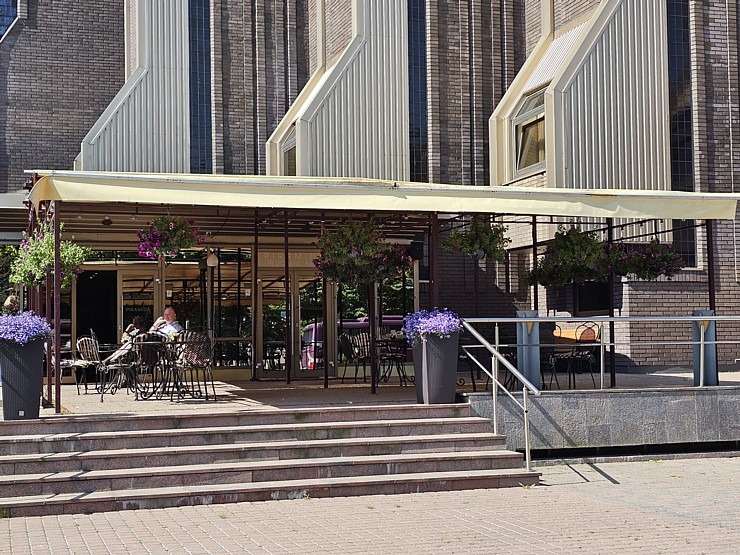 Ejam brokastīs (20 eiro) uz «Radisson Blu Ridzene Hotel» leģendāro restorānu «Piramīda» 373422