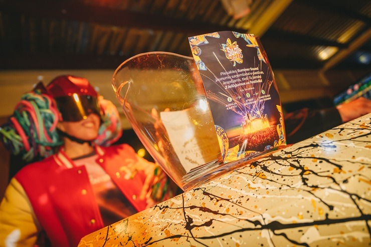 Liepājas pludmales bārā «Cukurfabrik’» iesildās pludmales festivālam «Summer Sound 2025» 373483