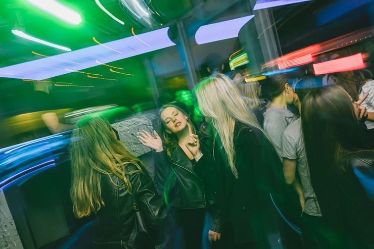 Liepājas pludmales bārā «Cukurfabrik’» iesildās pludmales festivālam «Summer Sound 2025» 373489