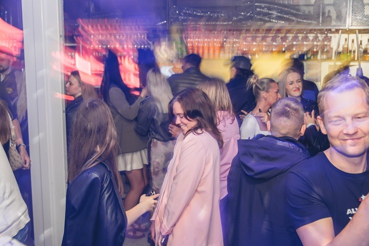 Liepājas pludmales bārā «Cukurfabrik’» iesildās pludmales festivālam «Summer Sound 2025» 373492
