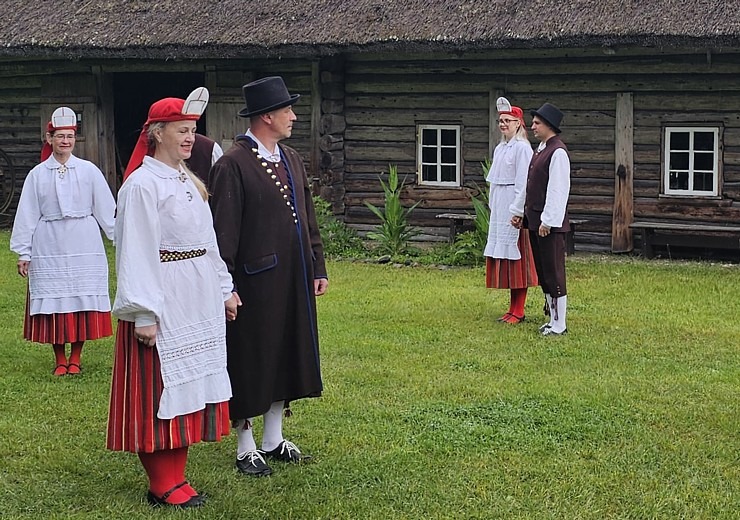 Igaunijas salā apmeklējam Hijumā brīvdabas muzeju 373537