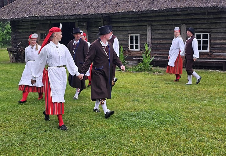 Igaunijas salā apmeklējam Hijumā brīvdabas muzeju 373538