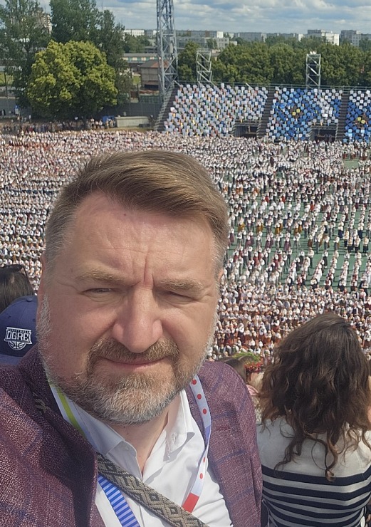 Foto mirkļi no deju lielkoncerta «Es atvēru Laimas dārzu» - XIII Latvijas Skolu jaunatnes dziesmu un deju svētki 373599