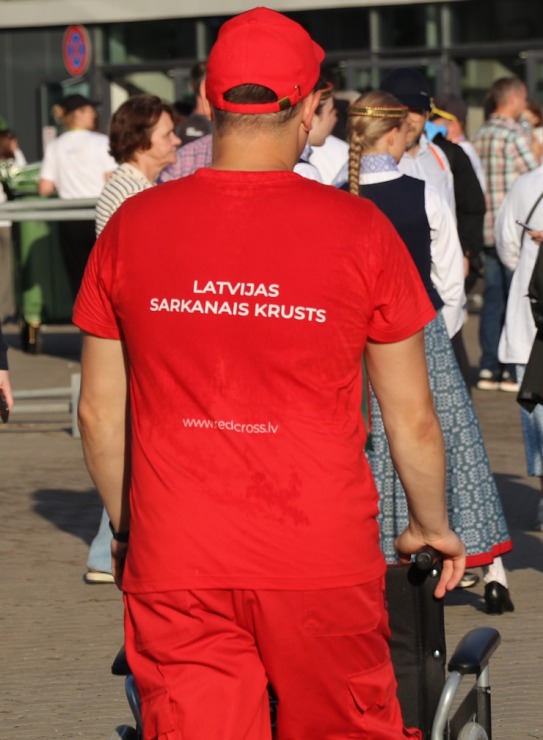 Foto mirkļi no deju lielkoncerta «Es atvēru Laimas dārzu» - XIII Latvijas Skolu jaunatnes dziesmu un deju svētki 373622