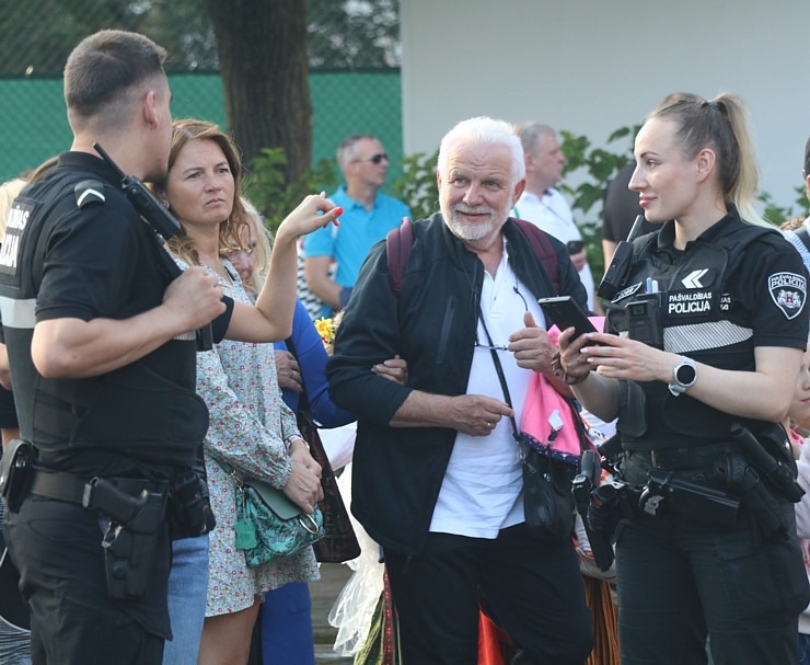 Foto mirkļi no deju lielkoncerta «Es atvēru Laimas dārzu» - XIII Latvijas Skolu jaunatnes dziesmu un deju svētki 373624