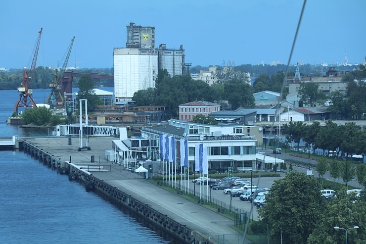 Rīgas pasažieru ostā pirmo reizi ienāk luksusa kruīza kuģis «Oceania Vista» ar 1200 pasažieru vietām 373677