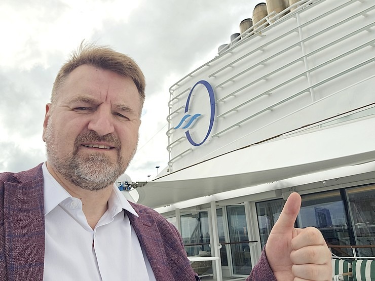 Rīgas pasažieru ostā pirmo reizi ienāk luksusa kruīza kuģis «Oceania Vista» ar 1200 pasažieru vietām 373678