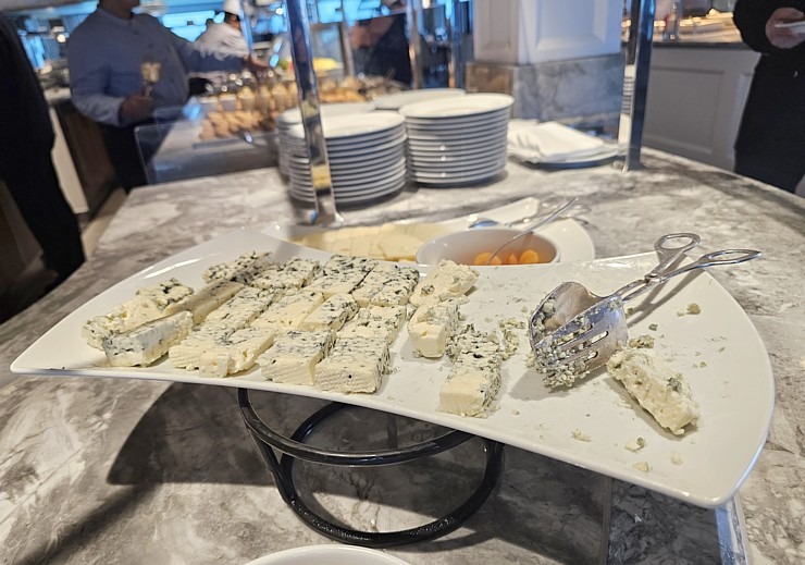 Iepazīstam luksusa kruīzu kuģi «Oceania Vista», kas pirmo reizi ienācis Rīgā 373725