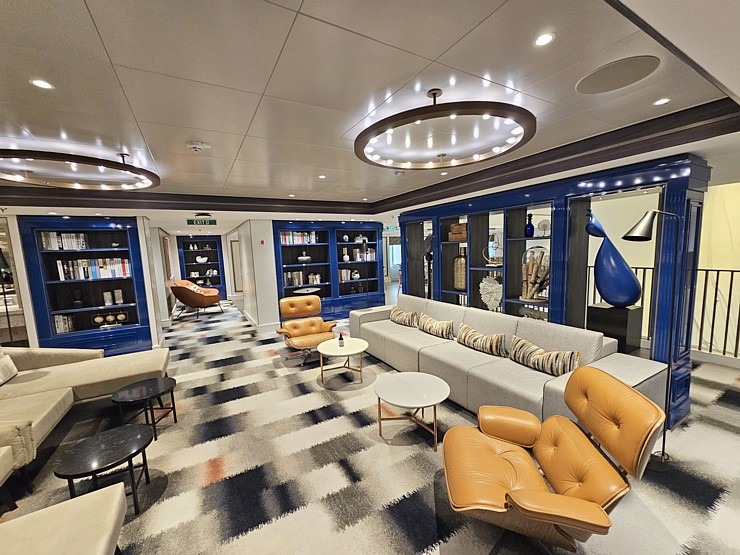 Rīgā pirmo reizi ienāk luksus kruīzu kuģis «Spirit of Adventure», kas pieder britu kompānijai «Saga Cruises» 373876