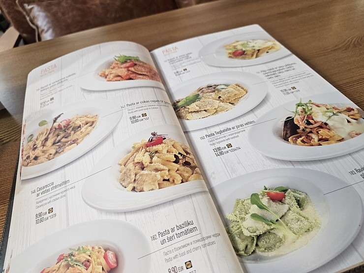 Izbaudām picērijas «Vairāk saules» ēdienkarti, kas atrodas tirdzniecības centrā «Domina Shopping» 374299
