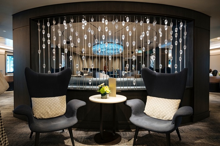 Rīgā ienāk pasaules slavenā zīmola «The Ritz-Carlton Yacht Collection» superjahta «ILMA». Foto: Valdis Skudre 374641