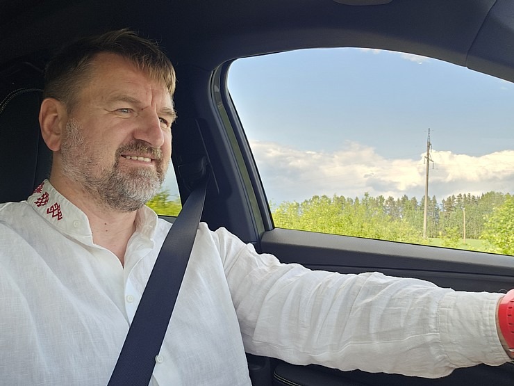 Travelnews.lv piedalās «Gada auto» testa braucienā ar 22 automašīnām 374990