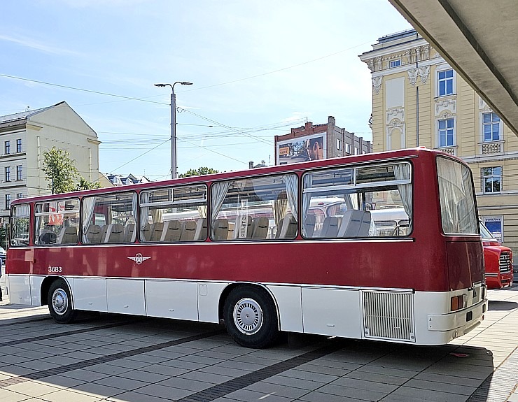 Retro autobusu festivāls - «Lux Express Latvia» atzīmē 30 gadu jubileju pasažieru pārvadājumu jomā 375454
