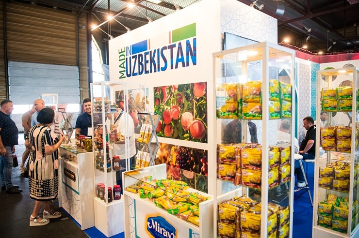 Ķīpsalā norit Baltijas lielākā pārtikas industrijas izstāde «Riga Food 2025», kurai ir jau 30 gadu dzimšanas diena. Foto: Ieva Makare 376411