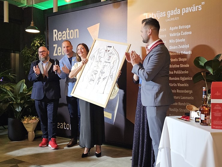«Latvijas gada pavārs 2025» Emīls Skalbergs, restorāns «John - John chefs hall» un «Latvijas pavārzellis 2025» - Rota Gundega Klētniece, restorāns «Fe 376667