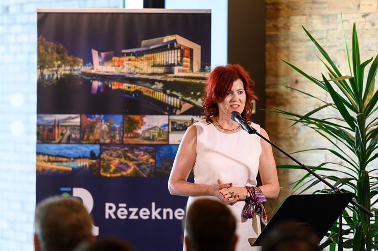 Rēzeknē pulcējas investori un interesanti, lai iepazītu Rēzeknes SPA centru. Foto: Rēzeknes TIC 377244
