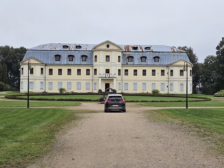 Sadarbībā ar auto nomu «SIXT Latvija» apceļojam Latviju - Krāslavas pils 377470