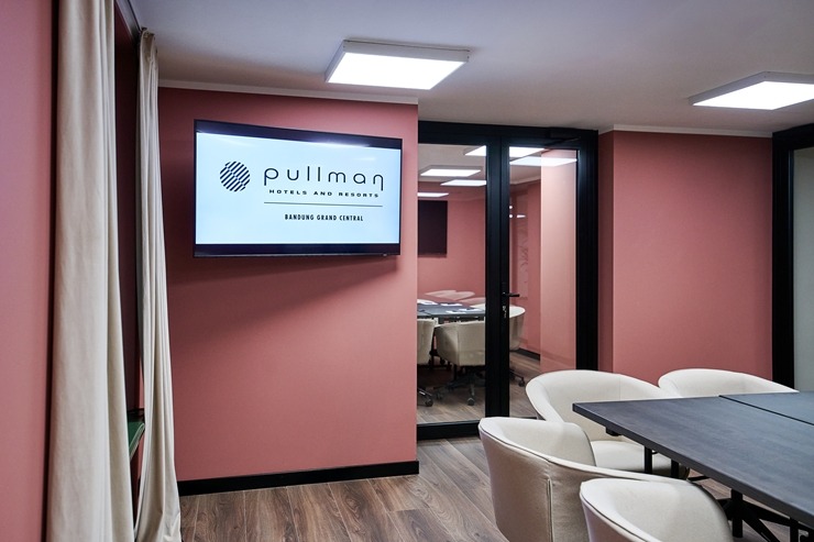 Skati Vecrīgas viesnīcas «Pullman Riga Old Town Hotel» telpas un jauno dizainu pēc renovācijas 377909