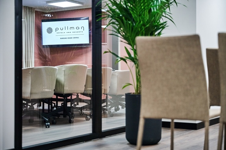 Skati Vecrīgas viesnīcas «Pullman Riga Old Town Hotel» telpas un jauno dizainu pēc renovācijas 377903