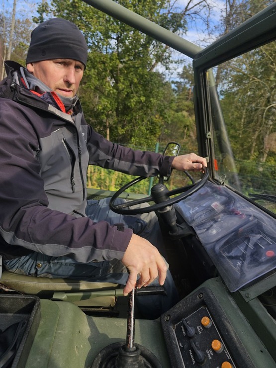 Braucam ar īpašu apvidus auto no « Adrenaator» pa Aidu alpiem Igaunijas Austrumviru apriņķī. Sadarbībā ar «Active Travel» un Idaviru 378422