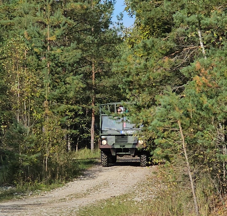 Braucam ar īpašu apvidus auto no « Adrenaator» pa Aidu alpiem Igaunijas Austrumviru apriņķī. Sadarbībā ar «Active Travel» un Idaviru 378424