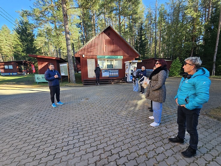 Apmeklējam Alutaguses Veselības sporta centru un iepazīstam meža velobraukšanu un disku golfu. Sadarbībā «Active Travel» un Idaviru 378601