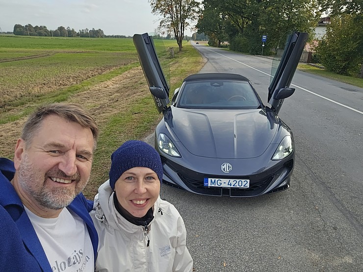 Ar jauno «MG Cyberster» viss ir citādi - braukšanas prieks un burvīgas emocijas. Sadarbībā ar auto centru AutoBrava 379249