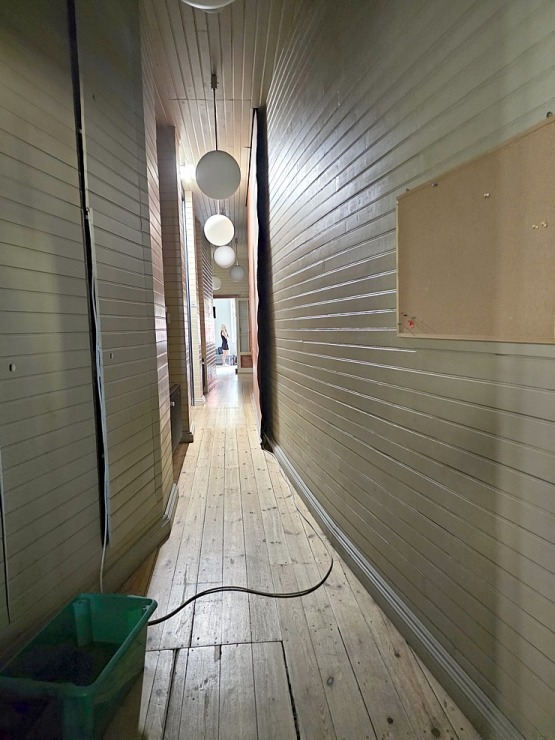Leģendārās Dzintaru koncertzāles apskate ar iespēju ielūkoties mākslinieku grimētavās. Sadarbībā ar VisitJurmala.lv 379339