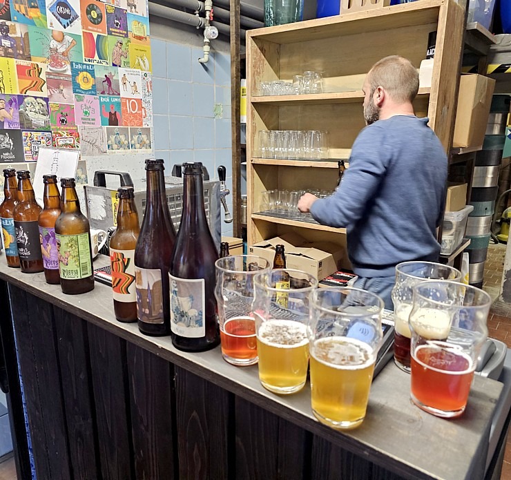 Degustējam Jūrmalas amatniecības alus darītavas « Prusaks » produkciju un viesmīlību. Sadarbībā ar VisitJurmala.lv 379349