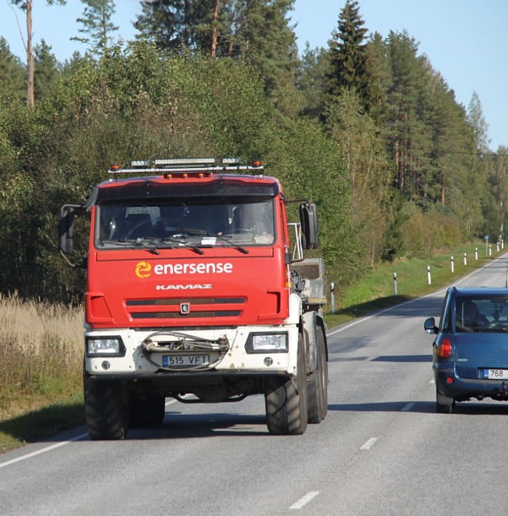 Jaukā autobusa kompānijā apceļojam Igaunijas Austrumviru apriņķi. Sadarbībā ar «Active Travel» un Idaviru 379476