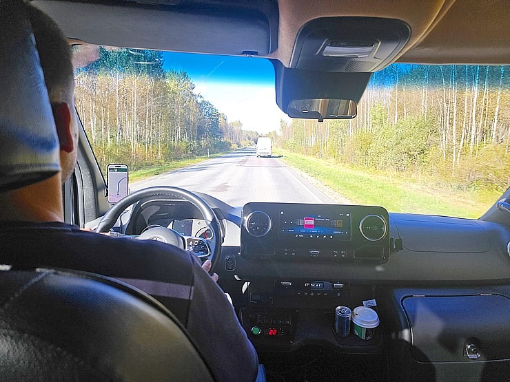 Jaukā autobusa kompānijā apceļojam Igaunijas Austrumviru apriņķi. Sadarbībā ar «Active Travel» un Idaviru 379452