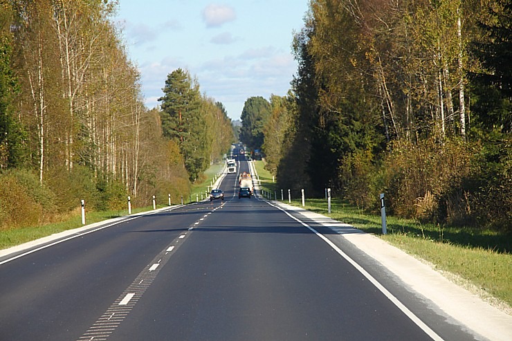 Jaukā autobusa kompānijā apceļojam Igaunijas Austrumviru apriņķi. Sadarbībā ar «Active Travel» un Idaviru 379456