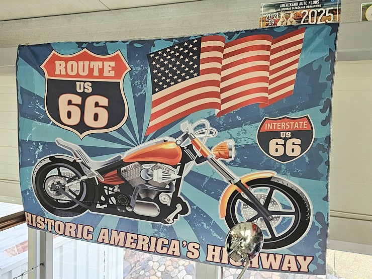 Apmeklējam Milzkalnes «Classic Car & Motorcycle Garage» muzeju Tukuma novadā 379817