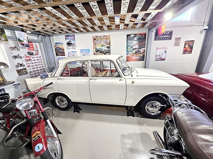 Apmeklējam Milzkalnes «Classic Car & Motorcycle Garage» muzeju Tukuma novadā 379831