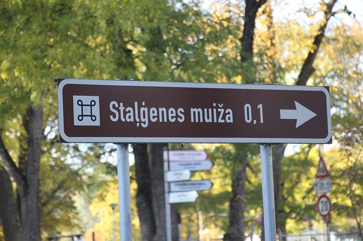 Sadarbībā ar auto nomu «SIXT Latvija» apceļojam Staļģenes muižu Jelgavas novadā - Kia Sportage no 28 eiro dienā 379836