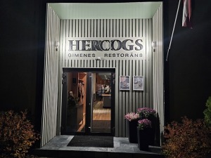 25