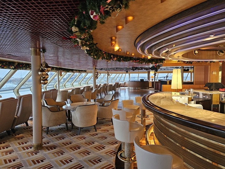 Kruīza kuģis «Borealis» no «Fred.Olsen Cruise Lines» flotes pirmo reizi ienāk Rīgas ostā 383010